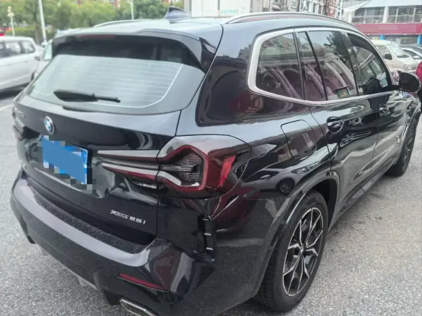 2022 BMW X3 thumbnail 3