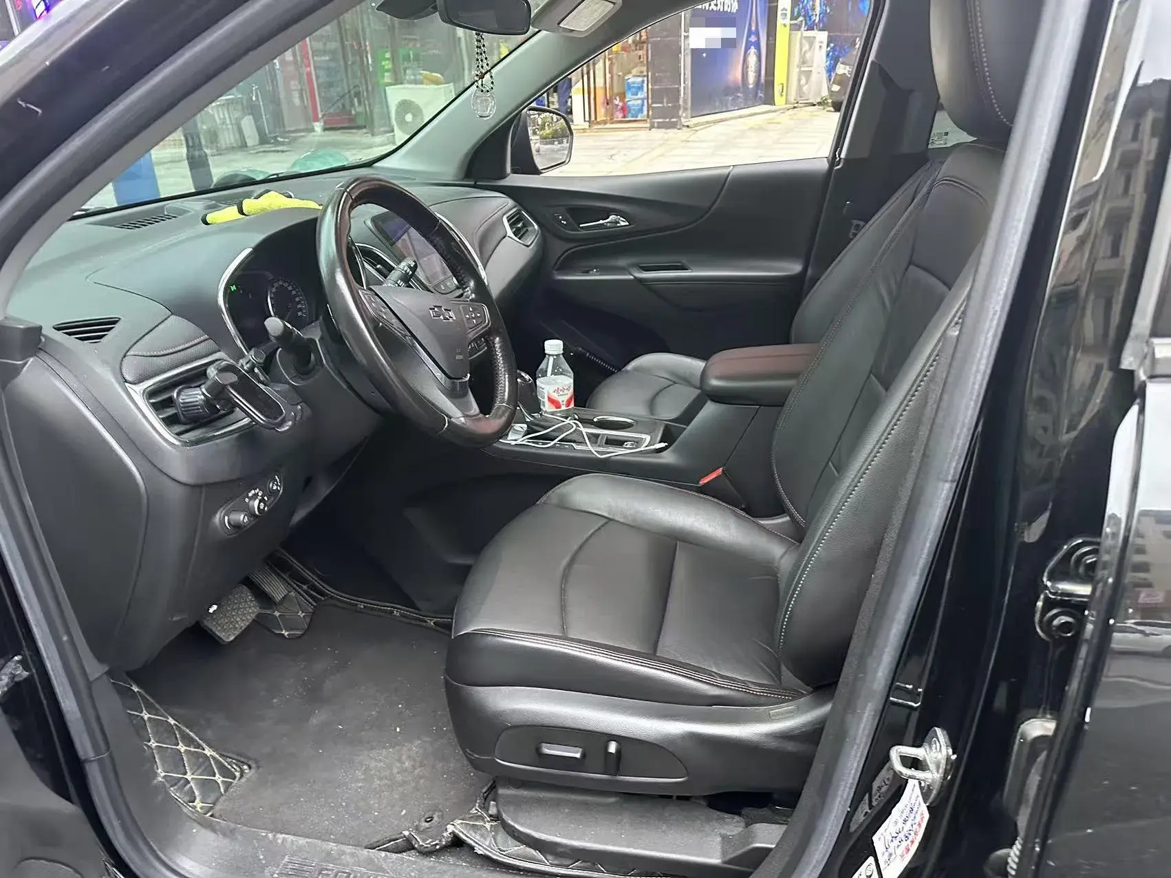 2019 CHEVROLET EQUINOX thumbnail 2