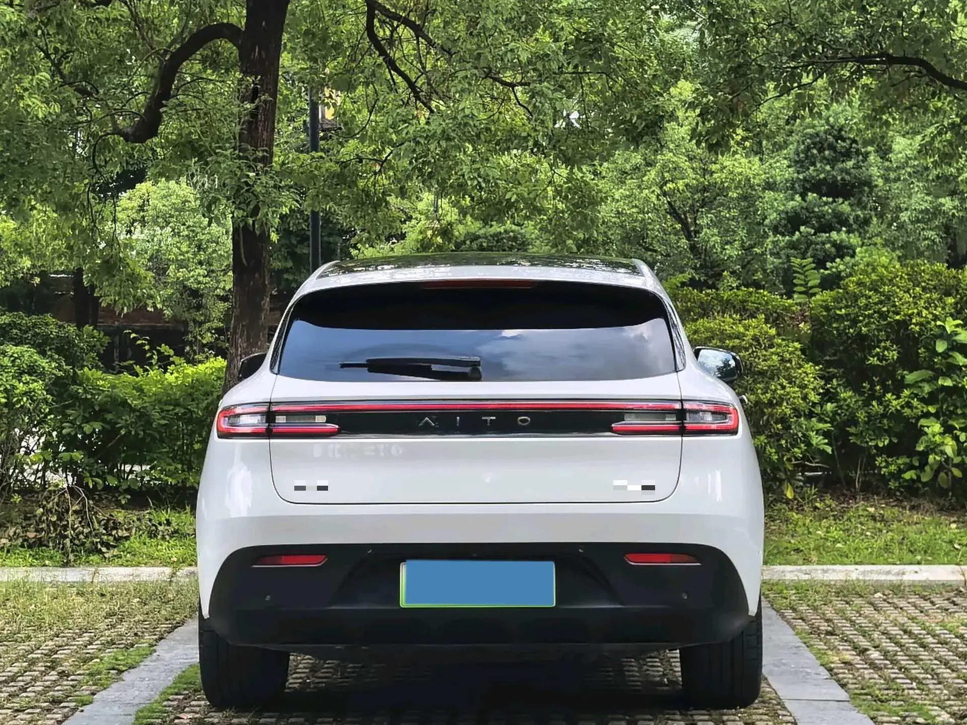 2022 AITO AITO thumbnail 3