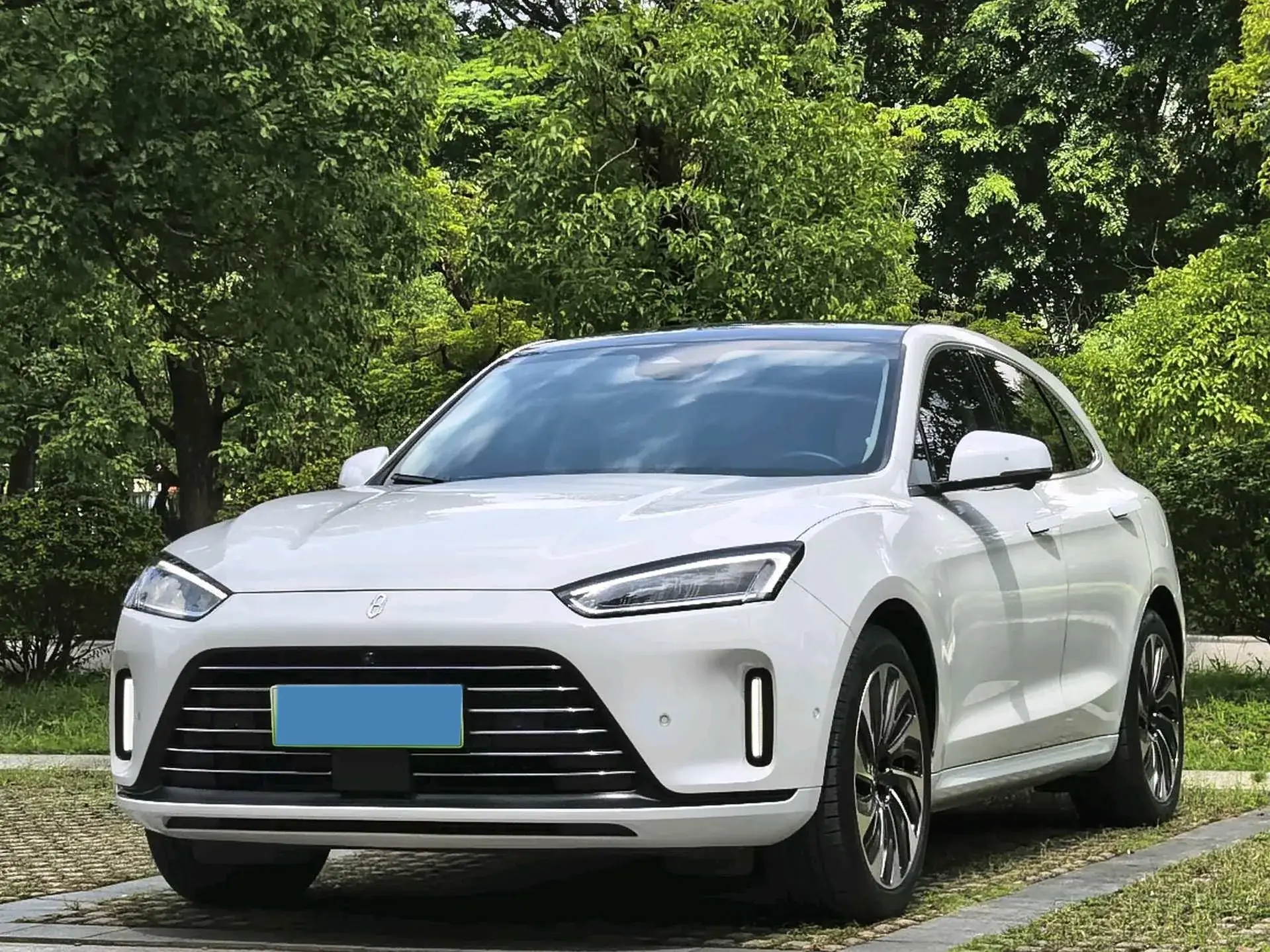 2022 AITO AITO view 1