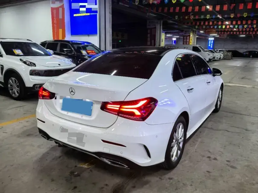 2022 MERCEDES-BENZ A thumbnail 3