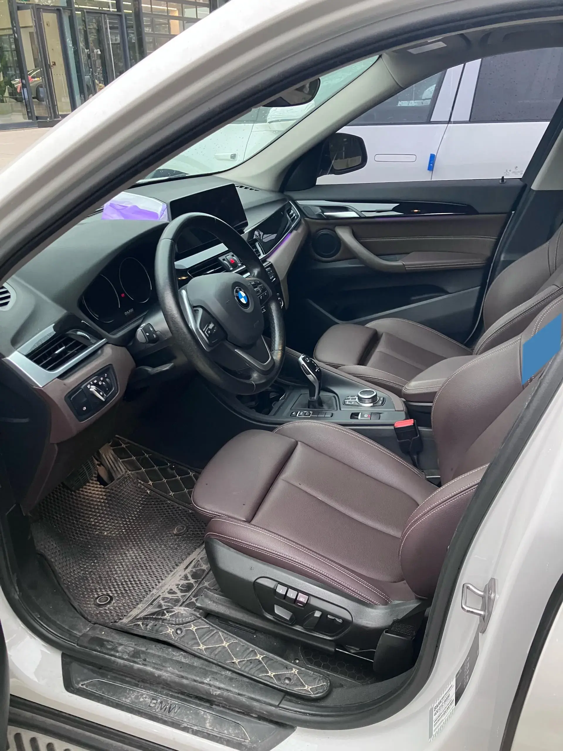 2020 BMW X1 thumbnail 4