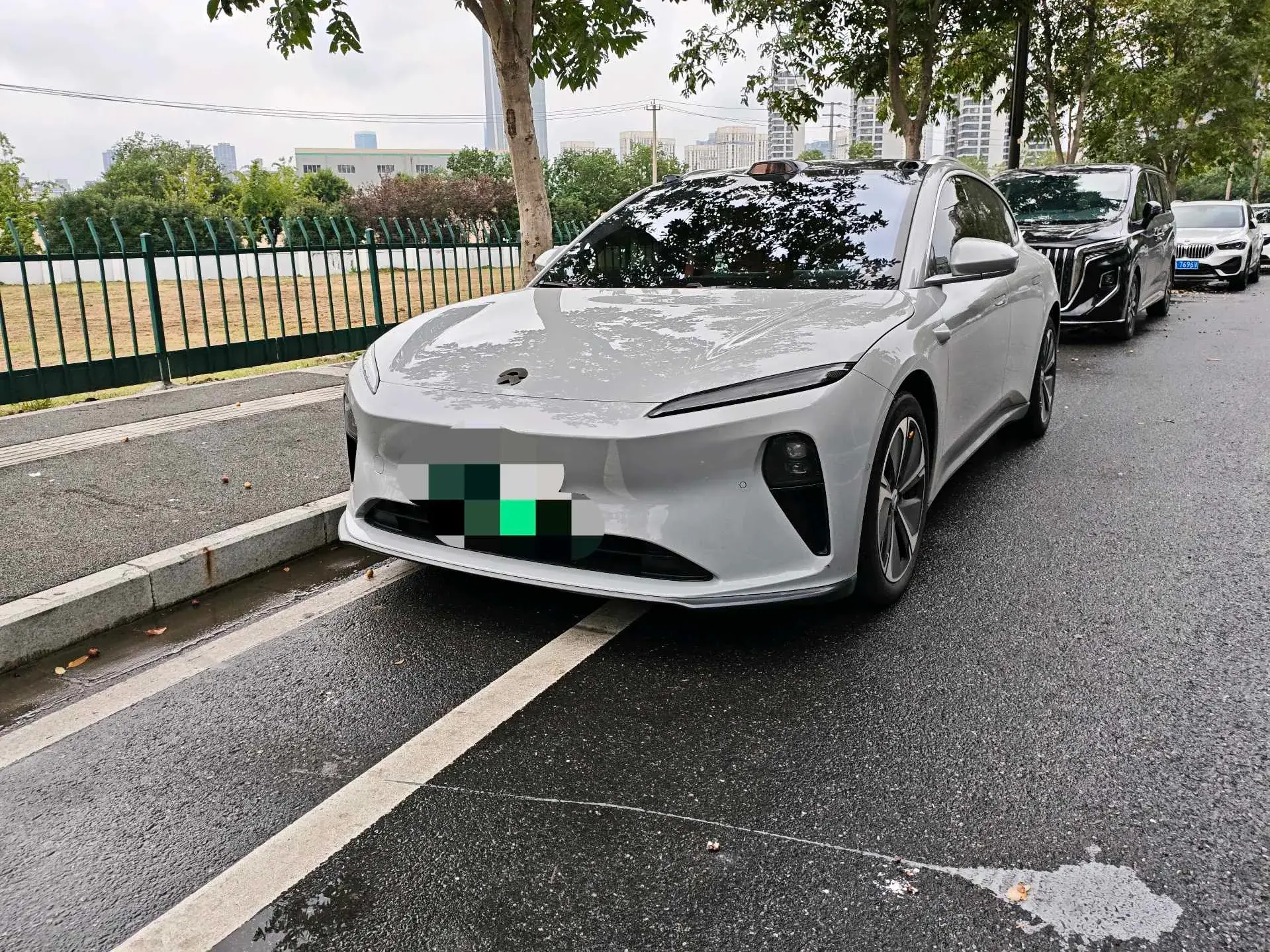 2023 NIO ET5T view 1
