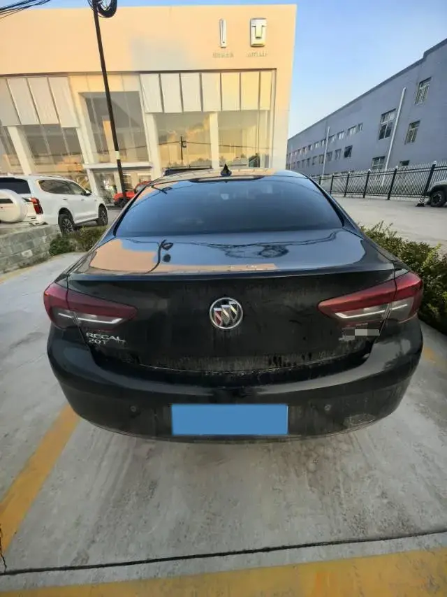 2019 BUICK REGAL thumbnail 3