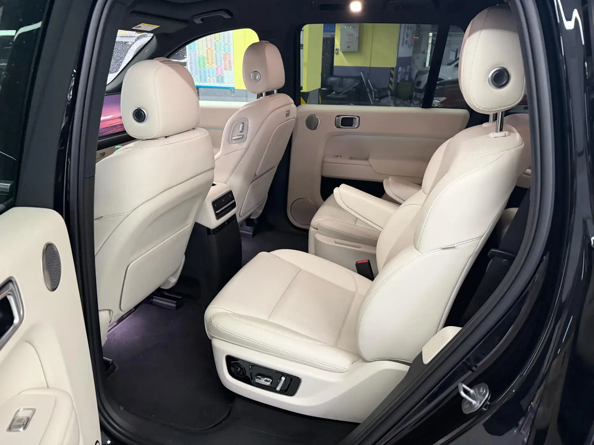 2024 LI L9 thumbnail 4