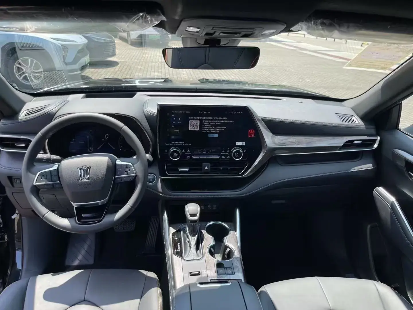 2024 TOYOTA CROWN thumbnail 4