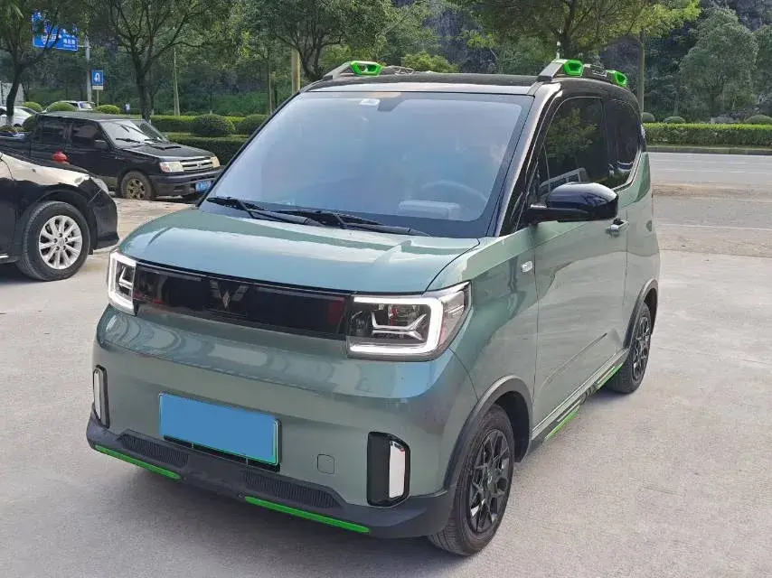 2022 WULING HONGGUANG view 1