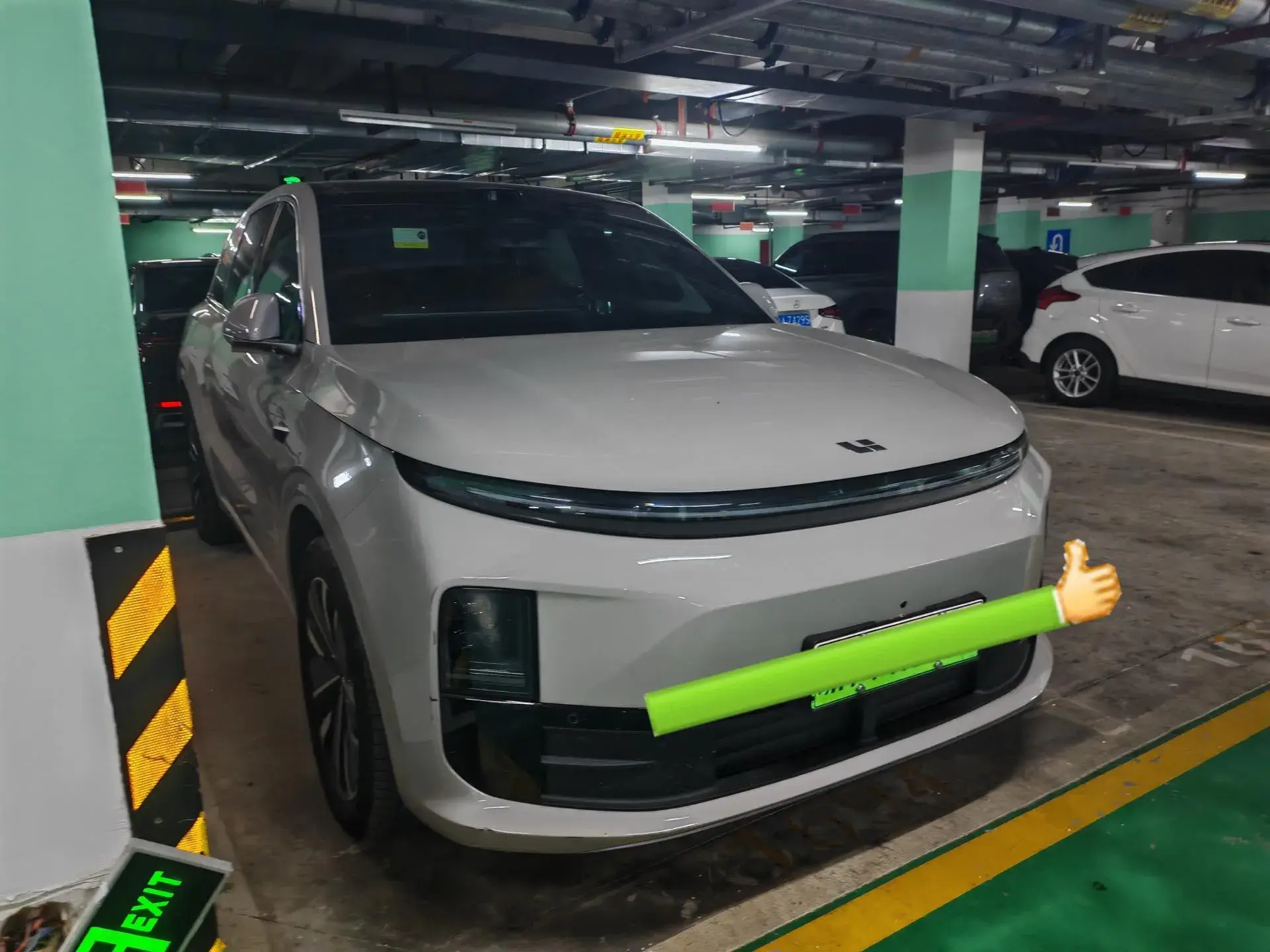 2025 LI L6 thumbnail 3