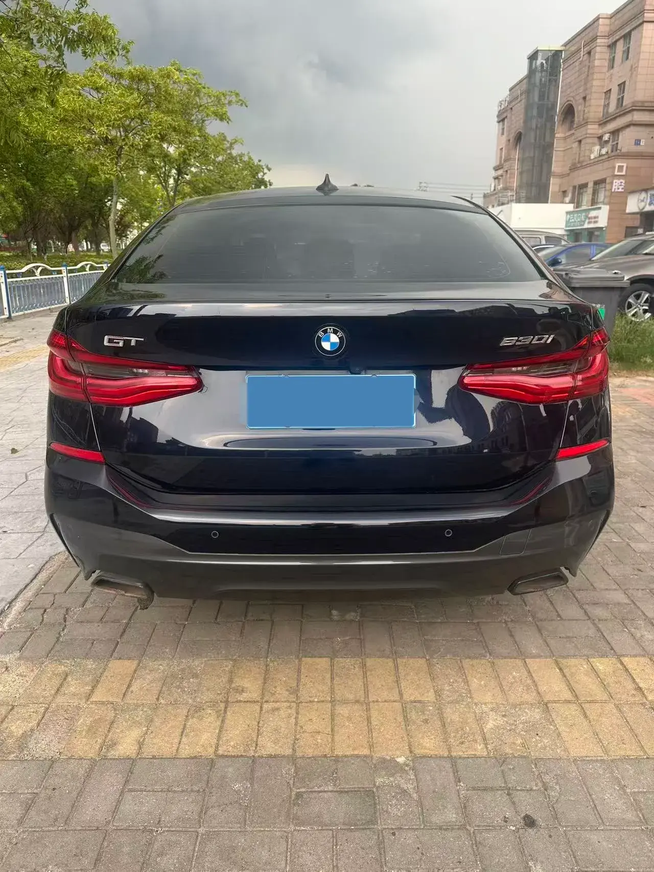 2021 BMW 6 thumbnail 4