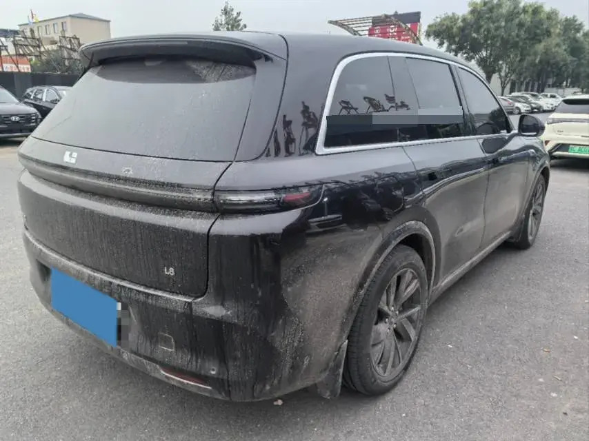 2023 LI L8 thumbnail 2
