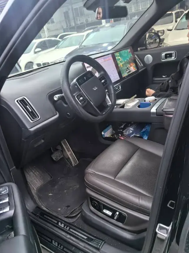 2023 LI L8 thumbnail 3