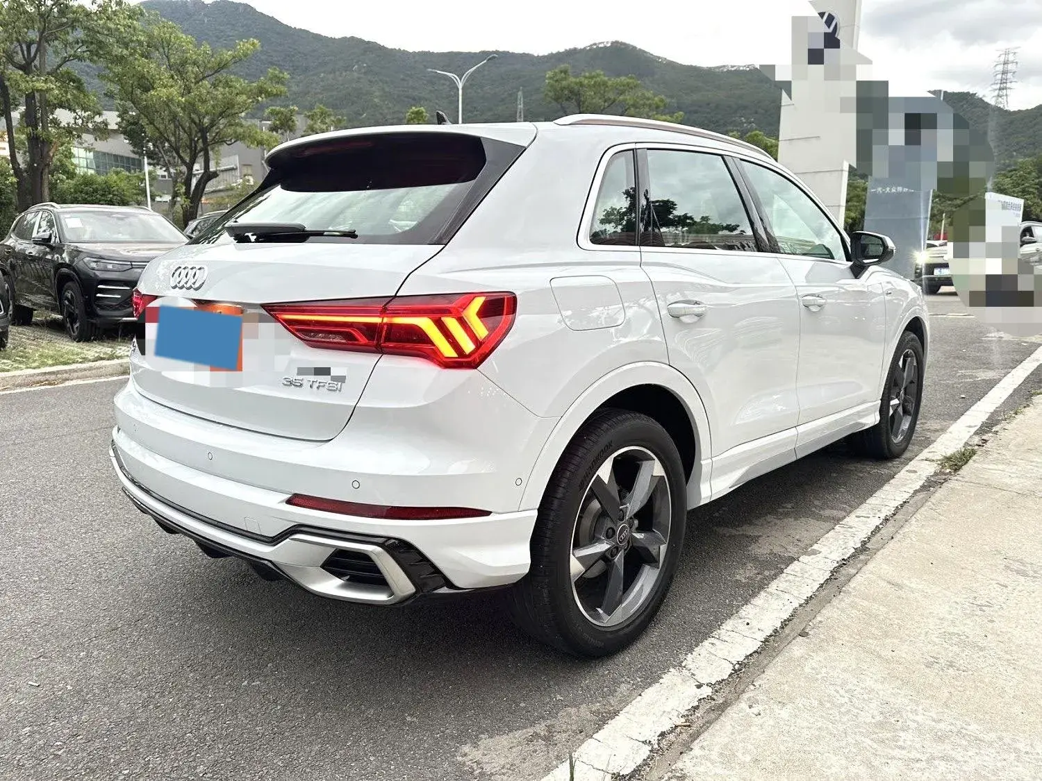 2024 AUDI Q2L thumbnail 4