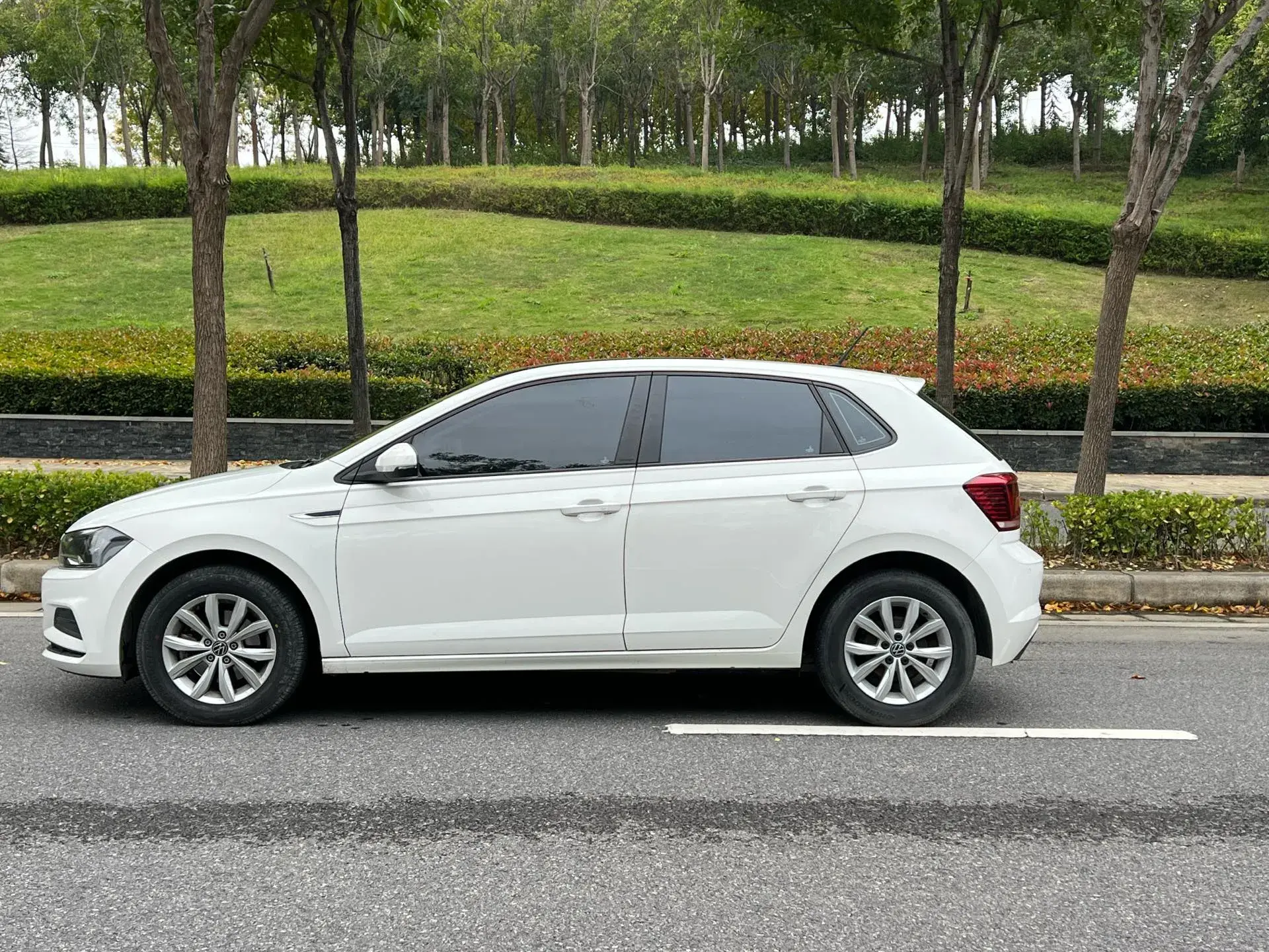 2023 VOLKSWAGEN POLO thumbnail 4