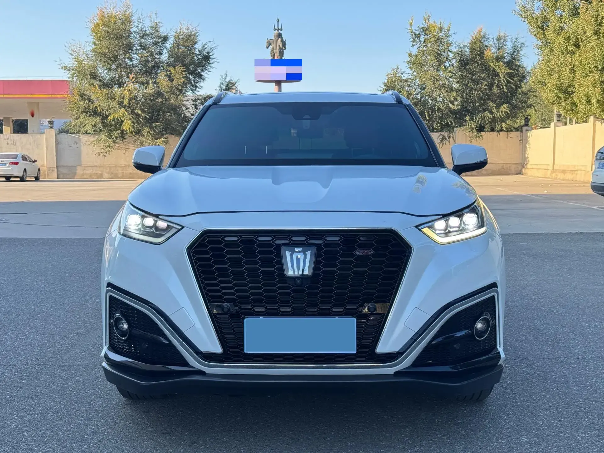 2022 TOYOTA CROWN thumbnail 2