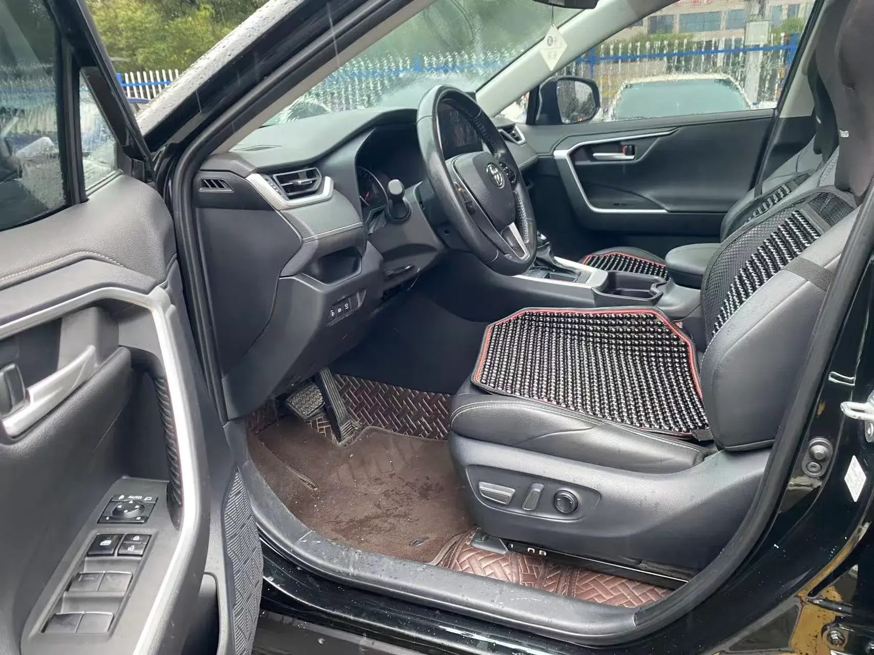 2022 TOYOTA WILDLANDER thumbnail 4