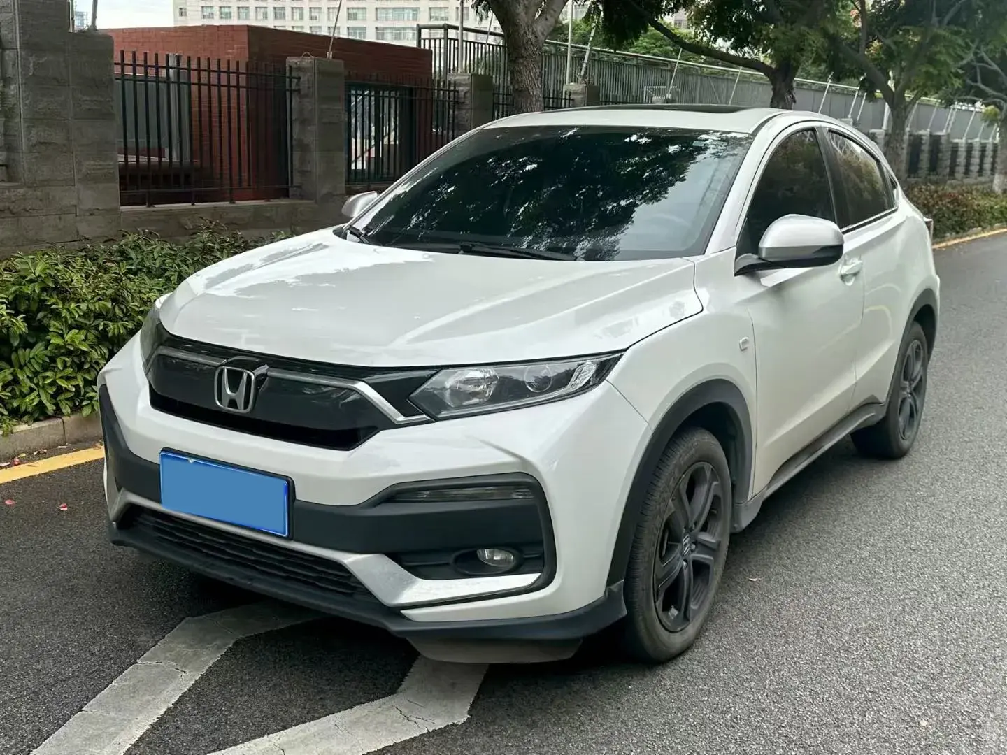 2021 HONDA XR-V view 1