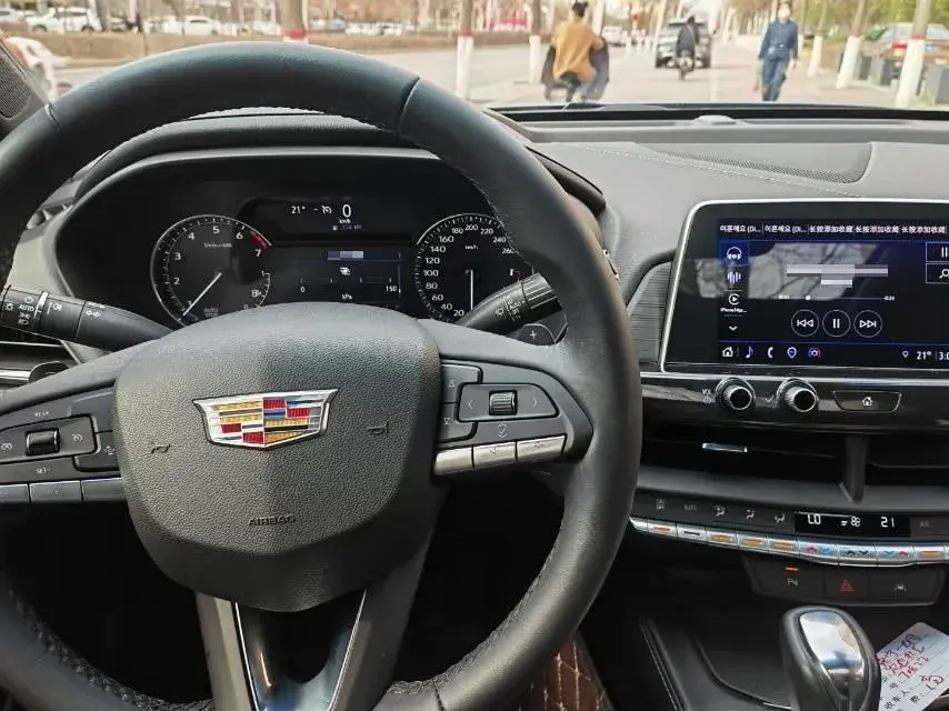 2023 CADILLAC CT4 thumbnail 4