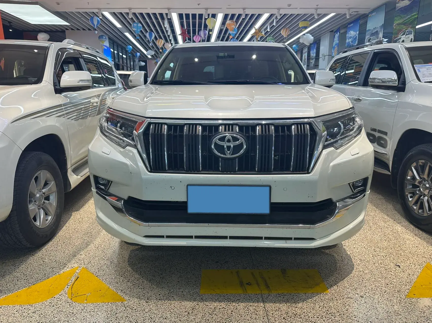 2018 TOYOTA LAND thumbnail 2