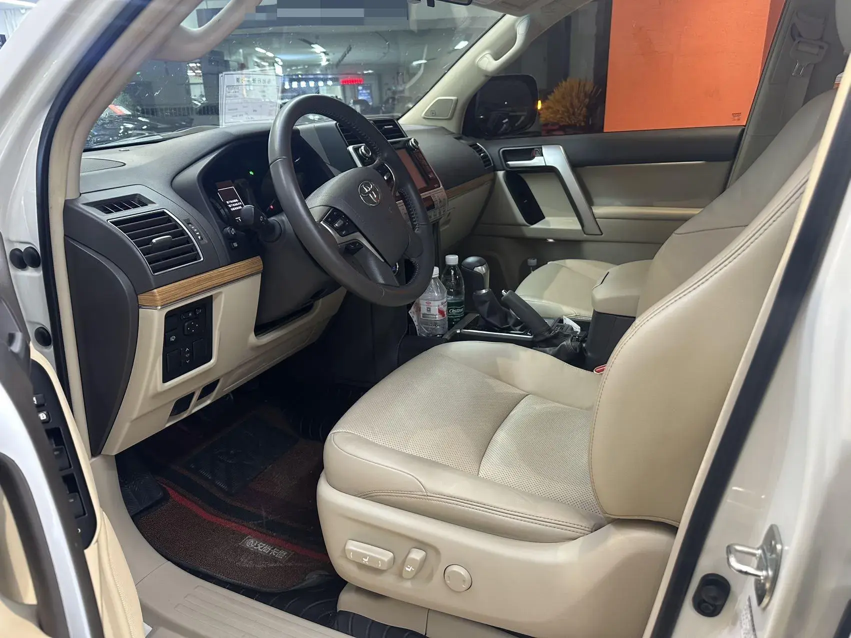 2018 TOYOTA LAND thumbnail 4