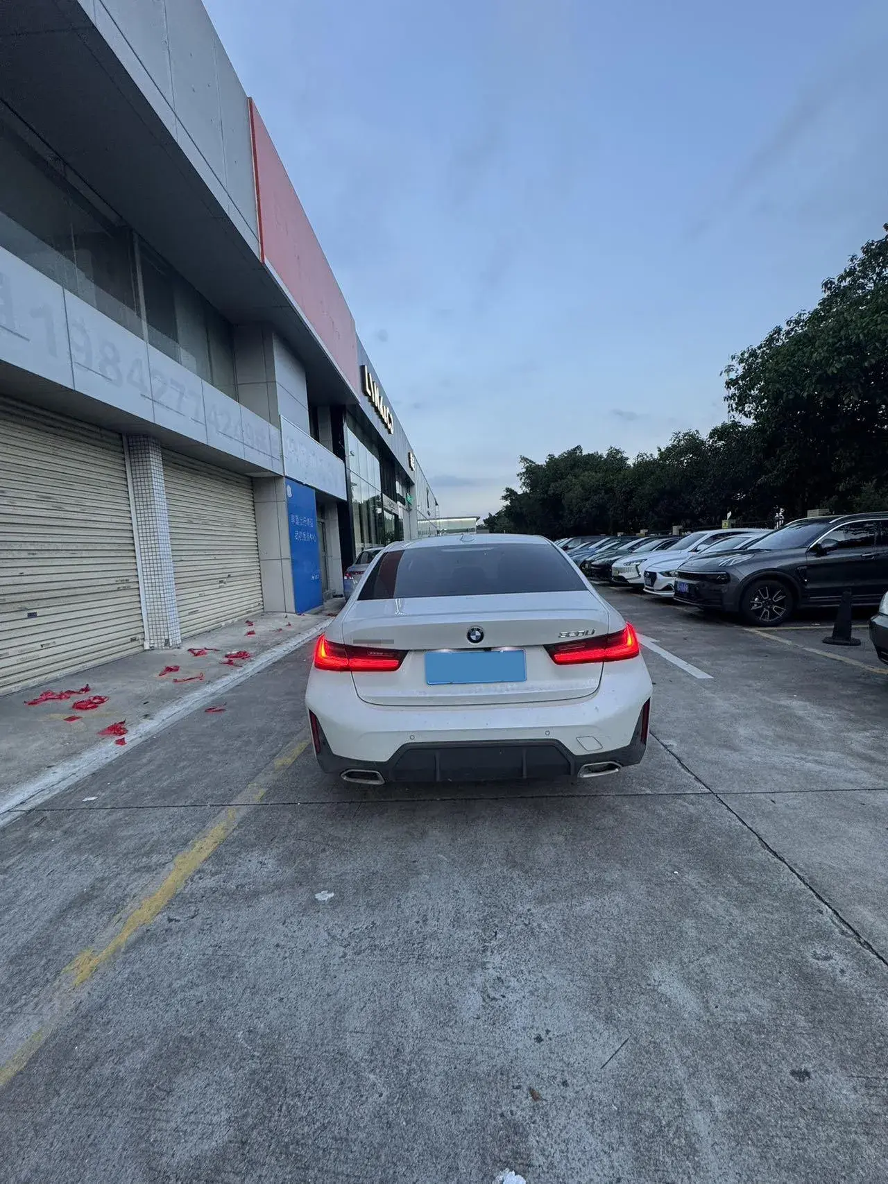 2024 BMW 3 thumbnail 2