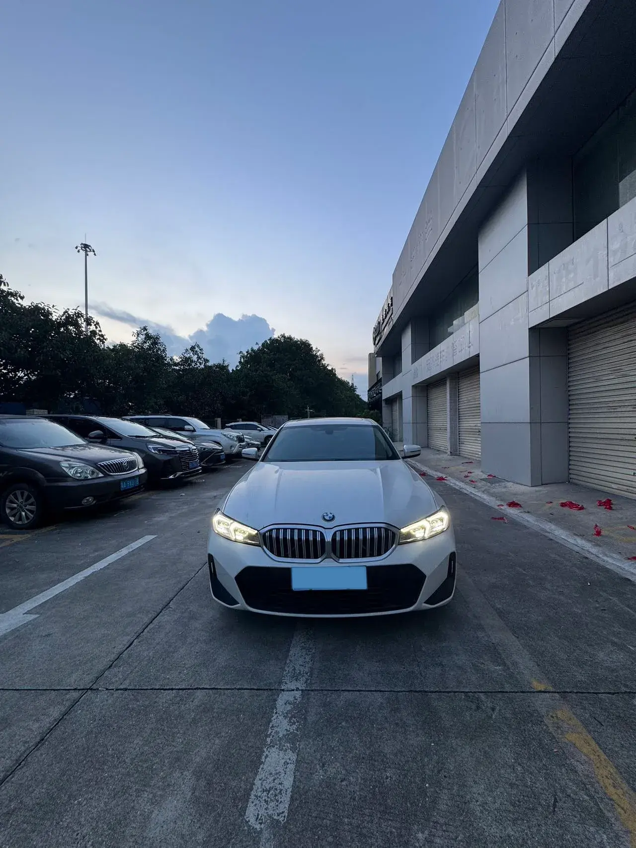2024 BMW 3 thumbnail 4