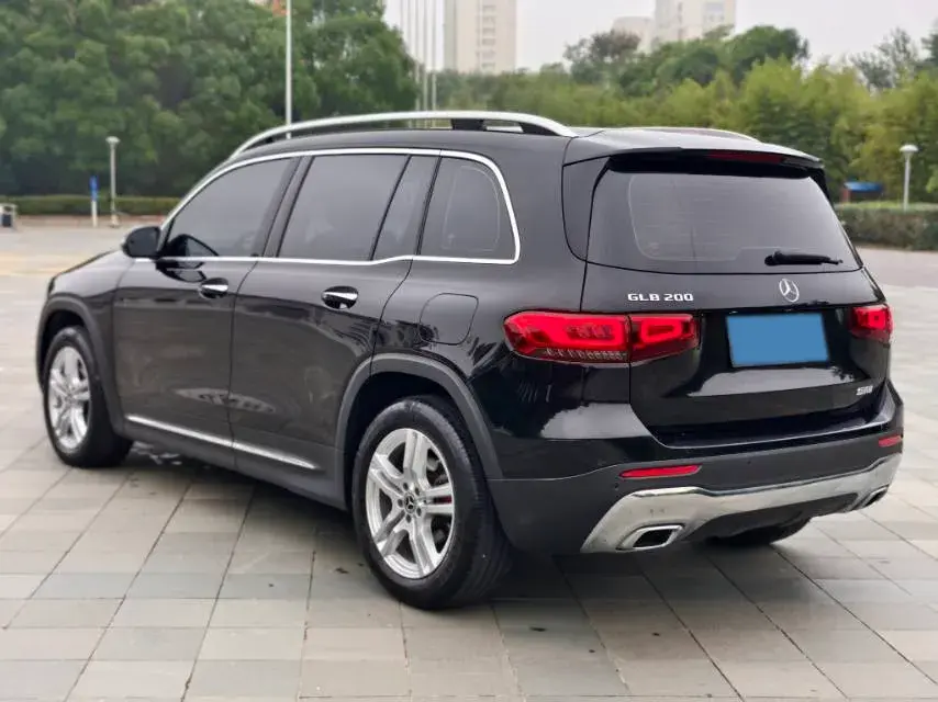 2022 MERCEDES-BENZ GLB thumbnail 4