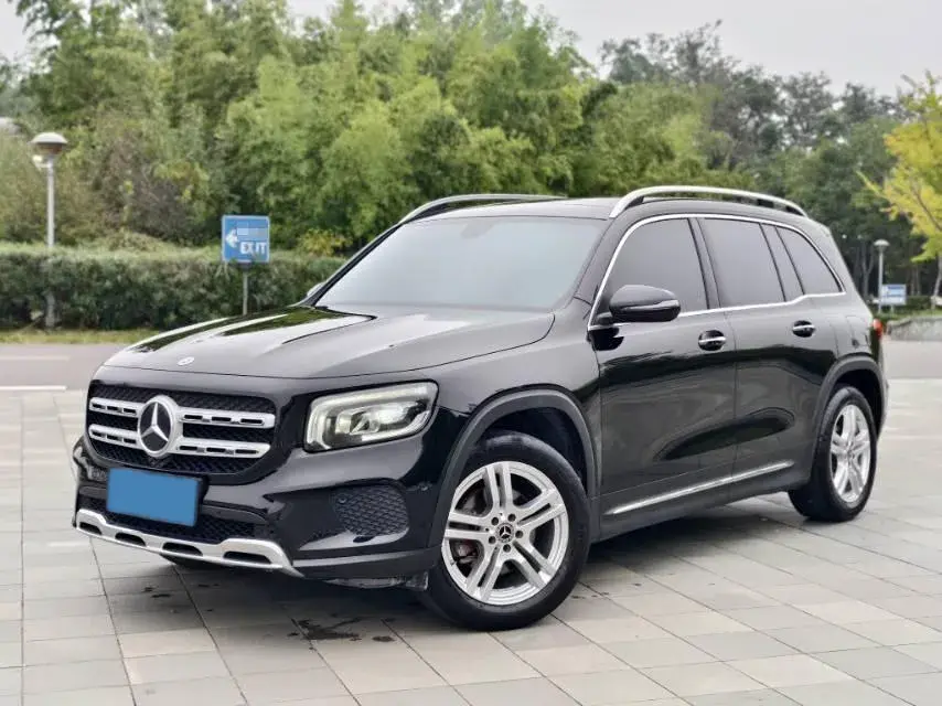 2022 MERCEDES-BENZ GLB view 1