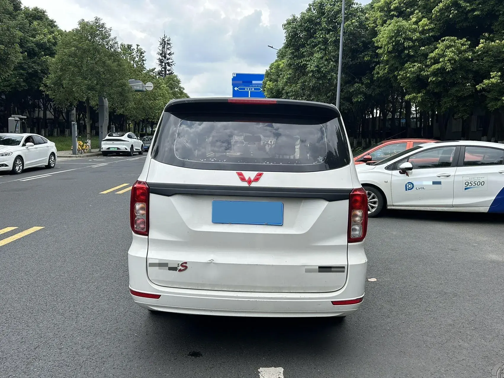 2019 WULING HONGGUANG thumbnail 3