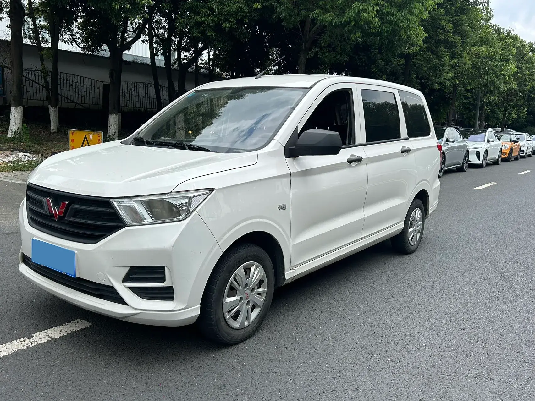 2019 WULING HONGGUANG view 1