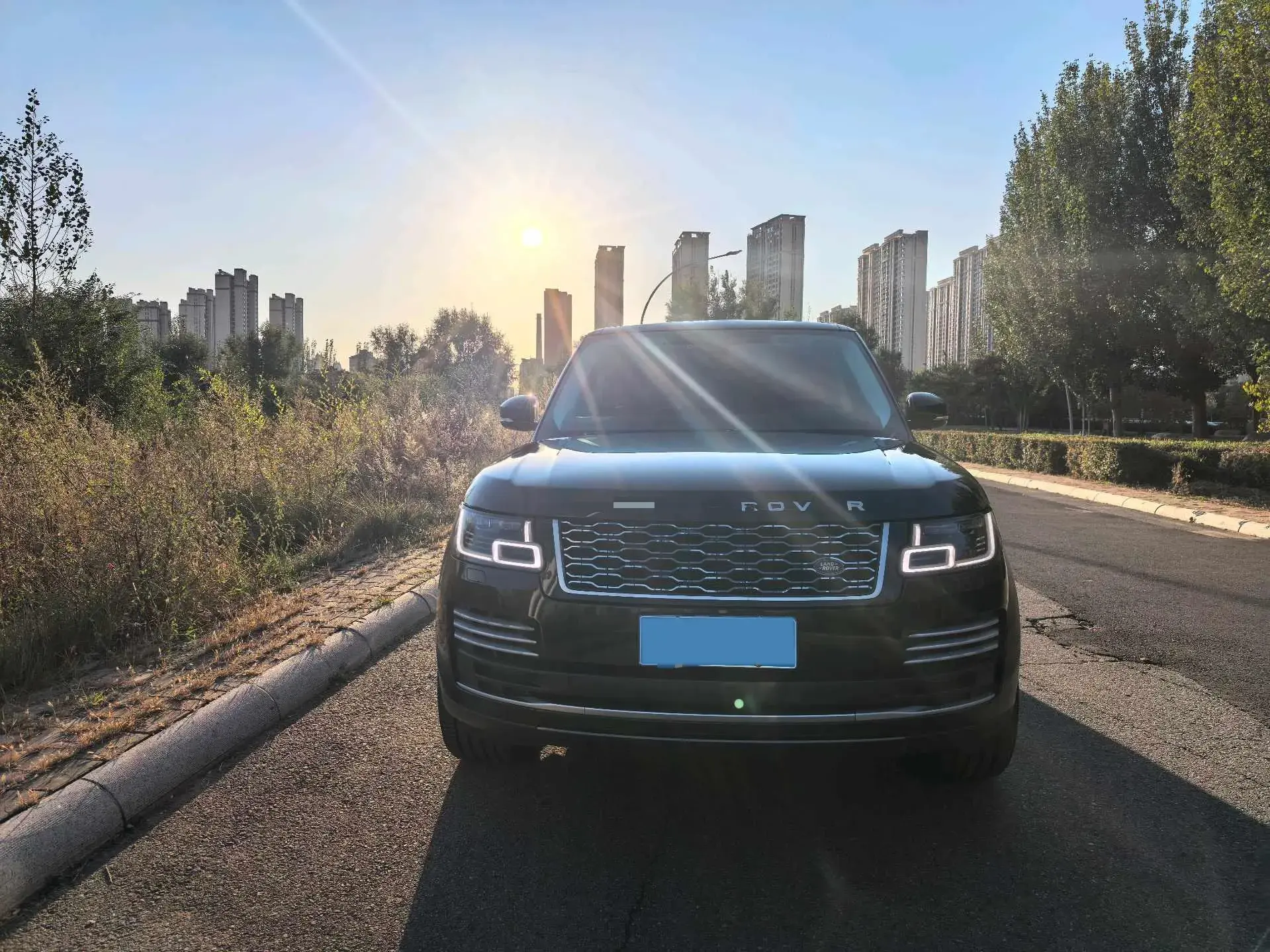 2018 LAND ROVER thumbnail 3