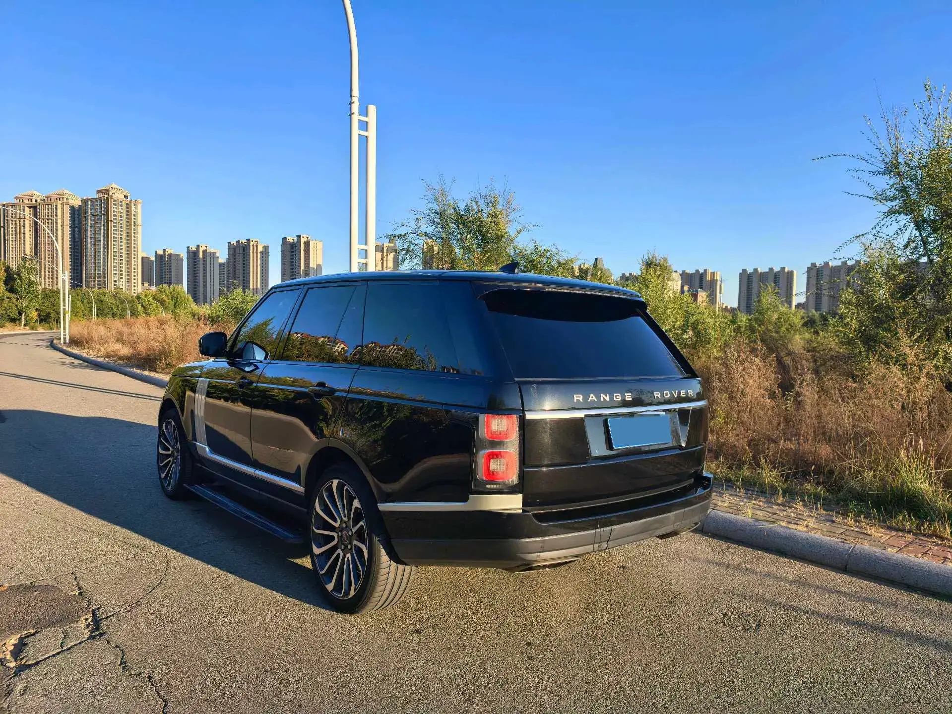 2018 LAND ROVER thumbnail 4