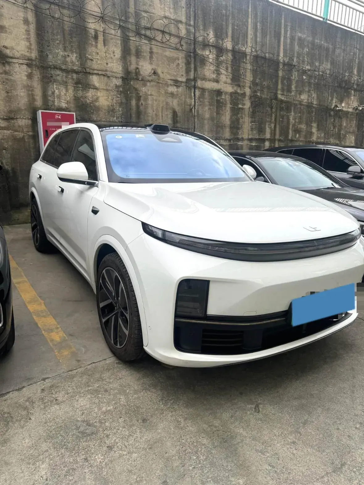 2024 LI L7 thumbnail 3