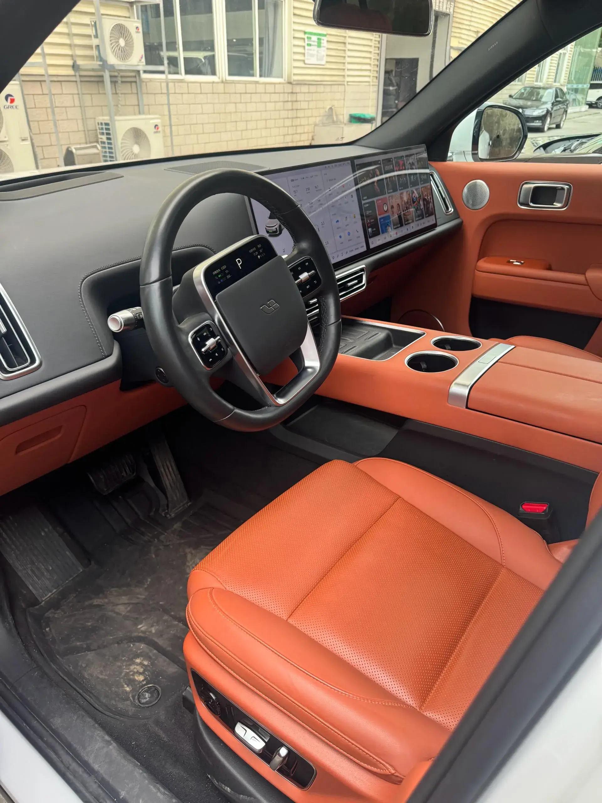 2024 LI L7 thumbnail 4