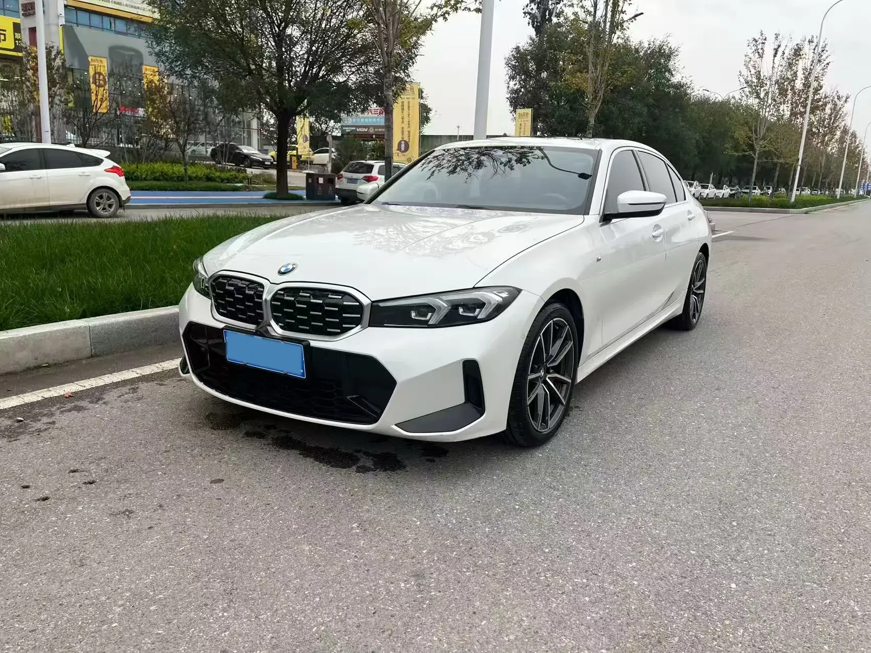 2024 BMW 3 view 1