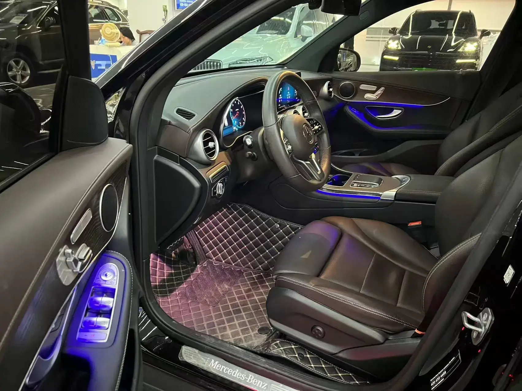 2022 MERCEDES-BENZ GLC thumbnail 2