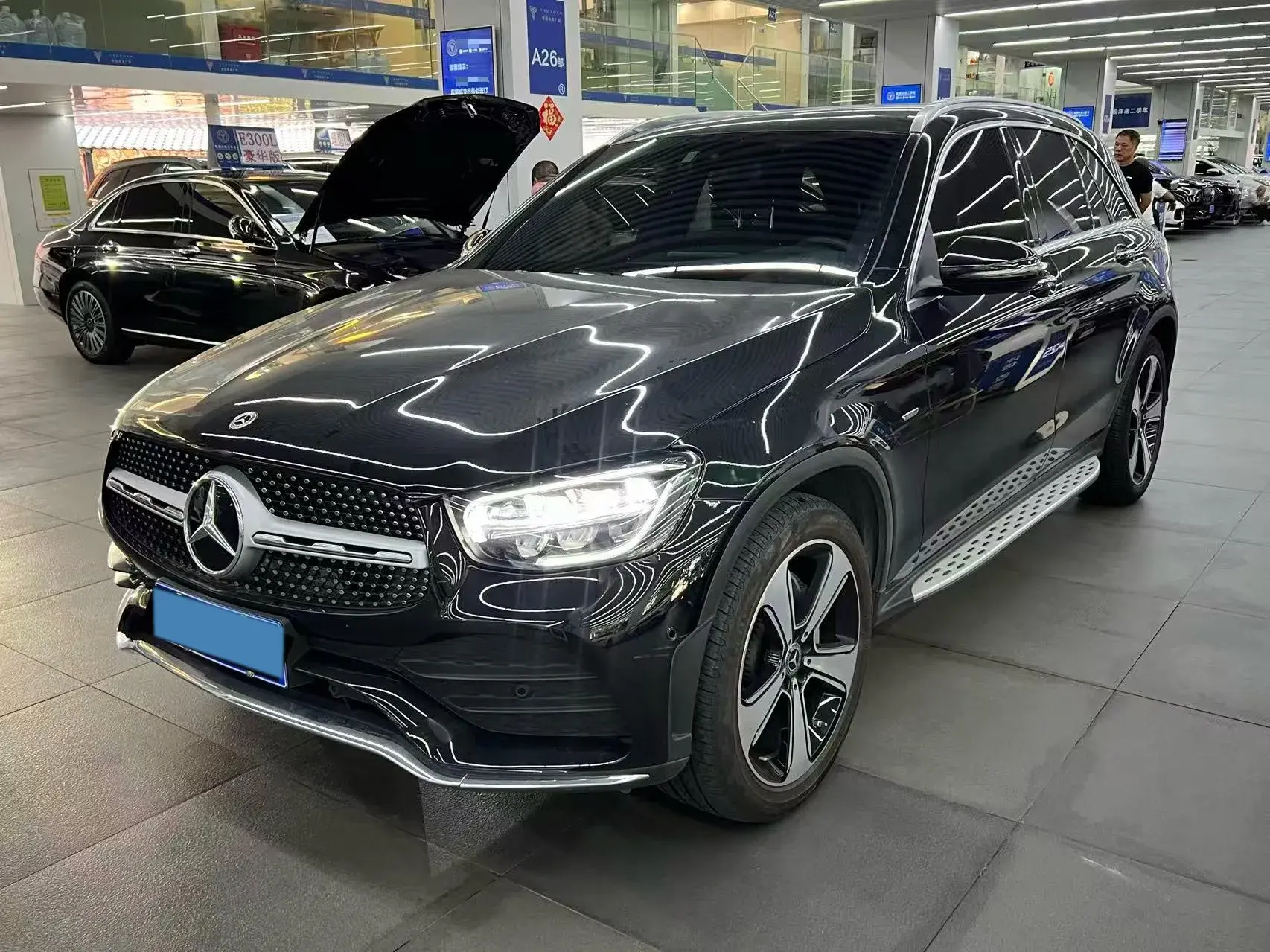 2022 MERCEDES-BENZ GLC view 1