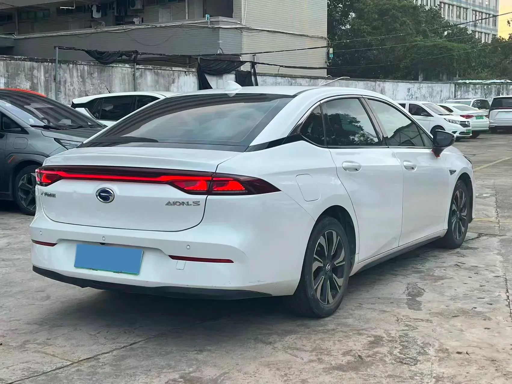 2020 AION S thumbnail 3