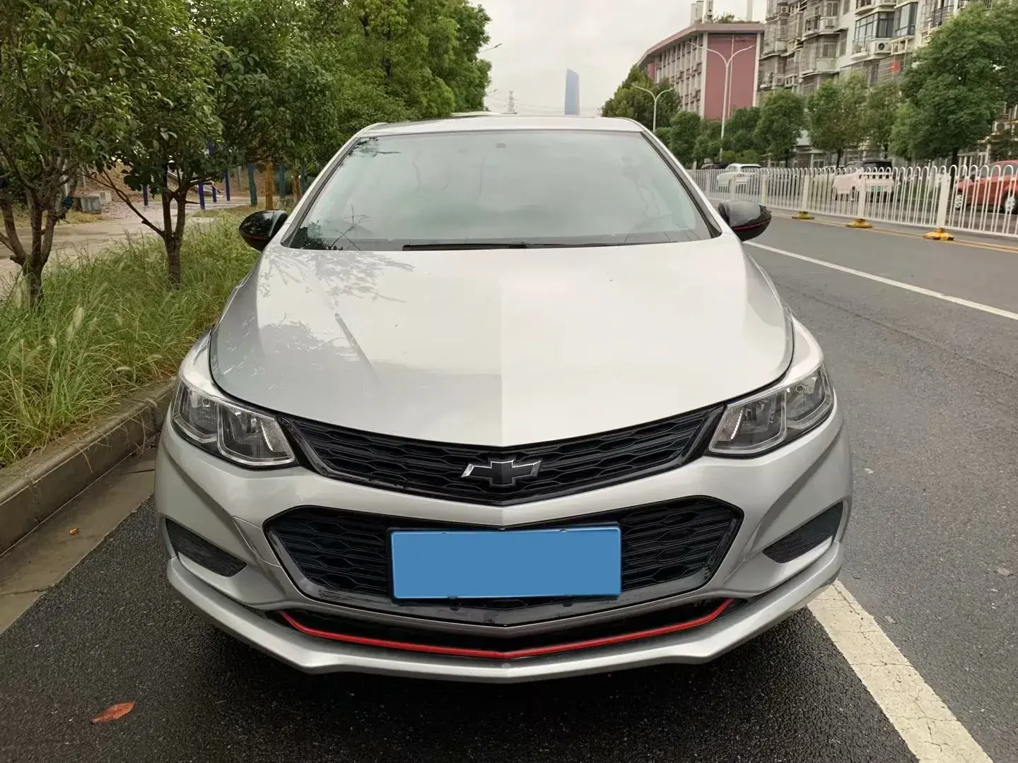 2018 CHEVROLET CRUZE thumbnail 2