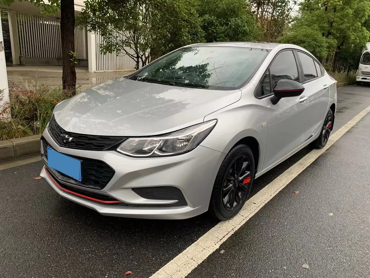 2018 CHEVROLET CRUZE view 1