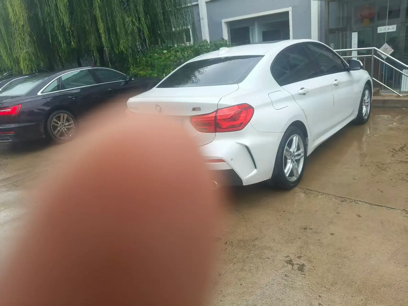 2020 BMW 1 thumbnail 3