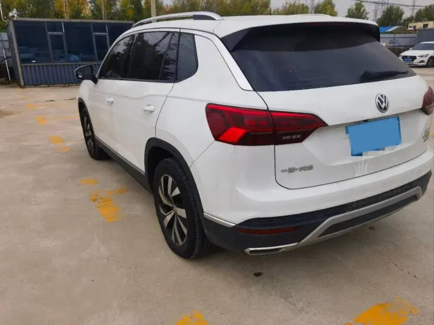 2019 VOLKSWAGEN TAYRON thumbnail 4