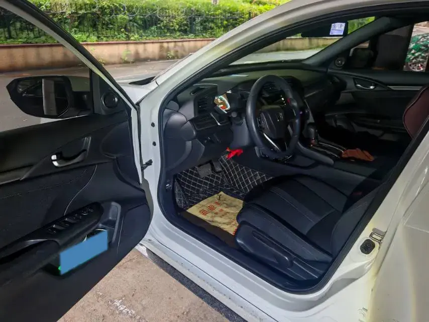 2021 HONDA CIVIC thumbnail 4