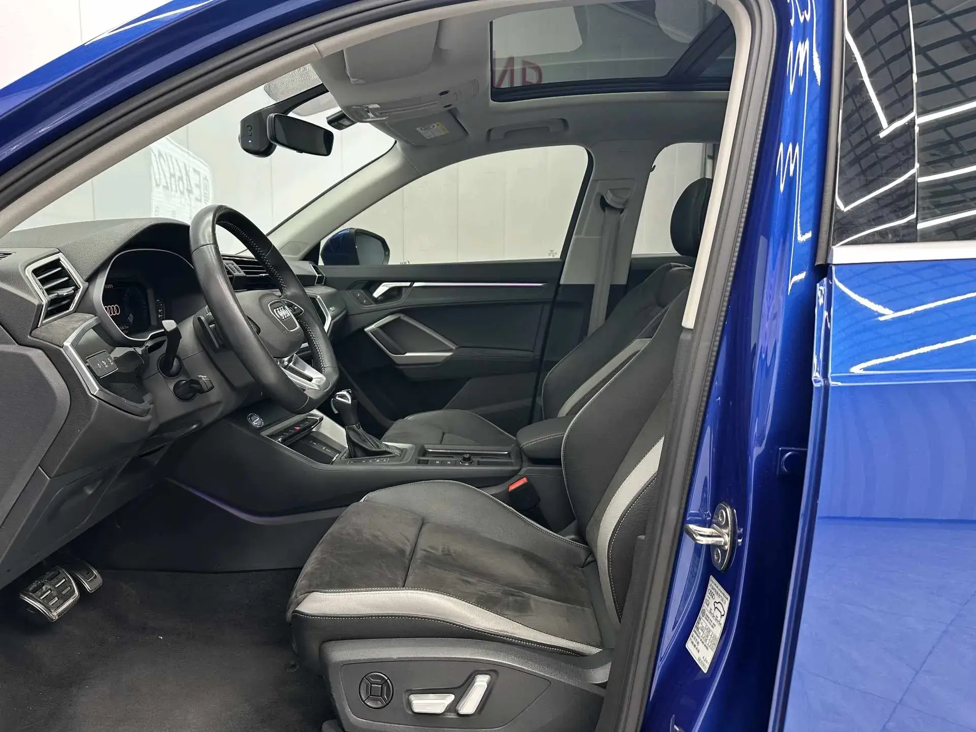 2021 AUDI Q3 thumbnail 4