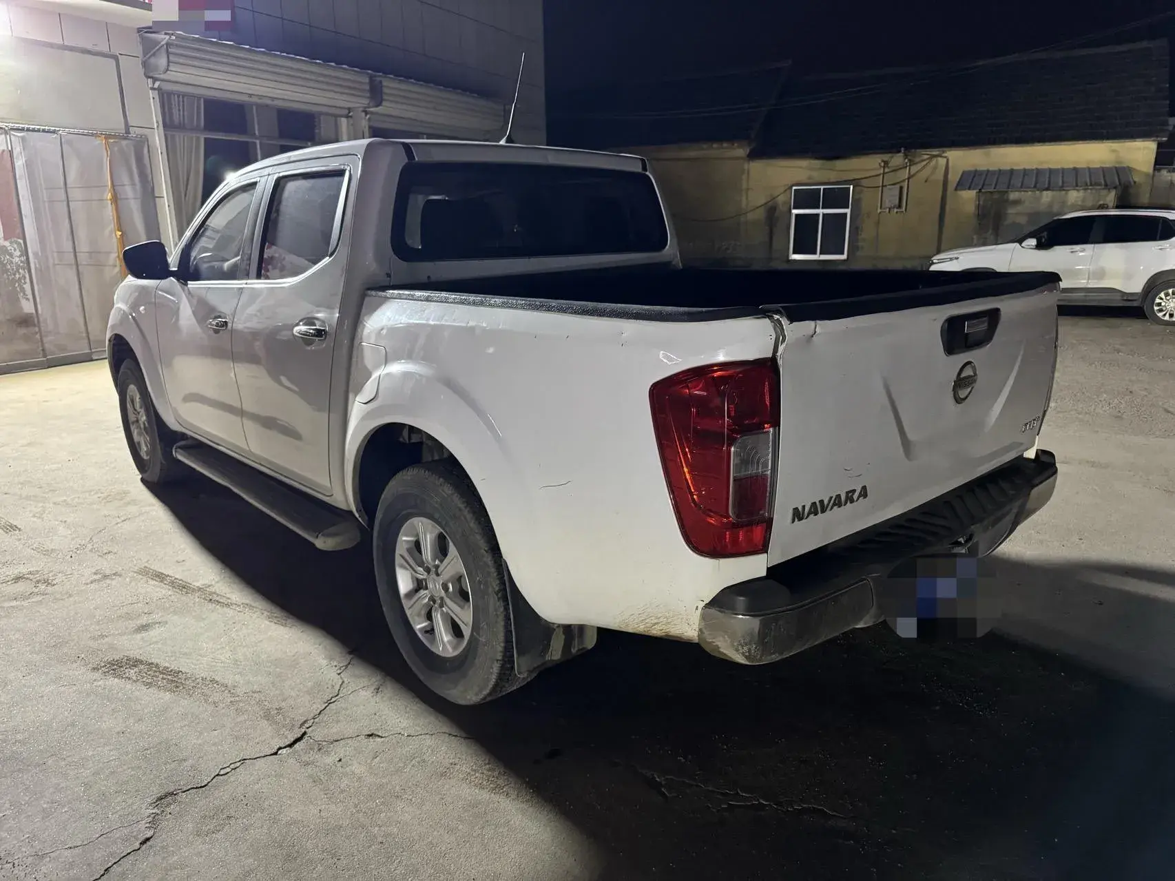 2019 NISSAN NAVARA thumbnail 4