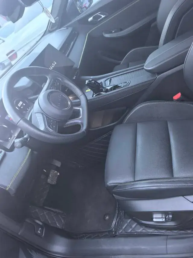 2023 LYNK&CO 03 thumbnail 4