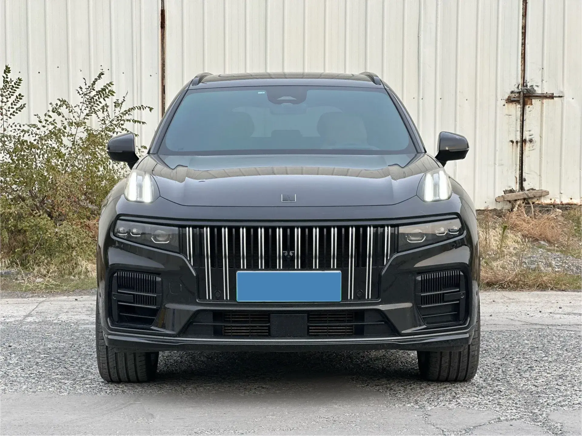 2023 LYNK&CO 09 thumbnail 2