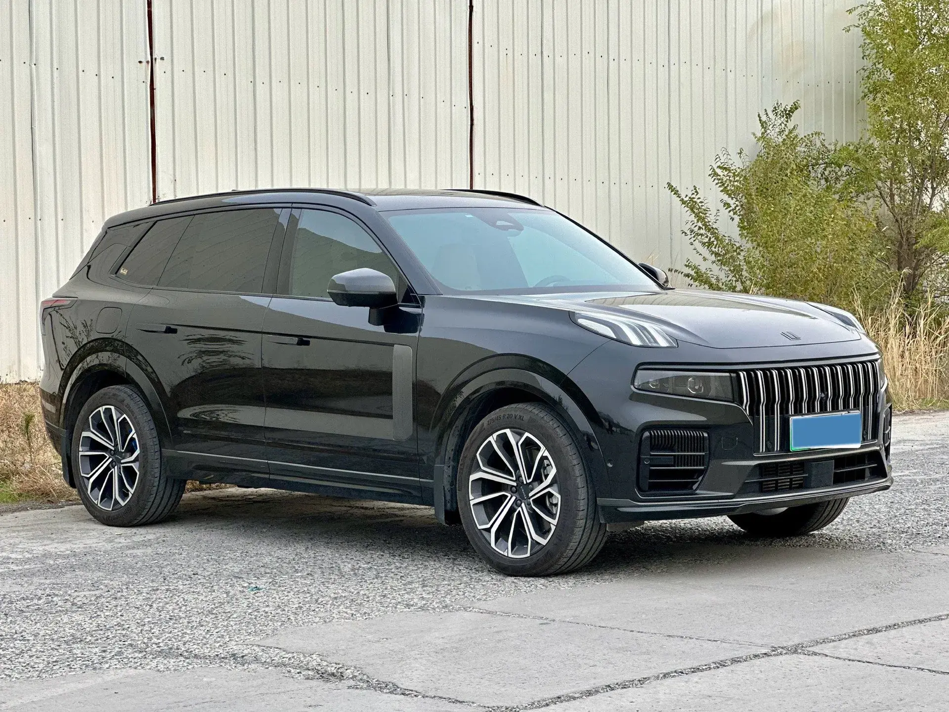 2023 LYNK&CO 09 thumbnail 3