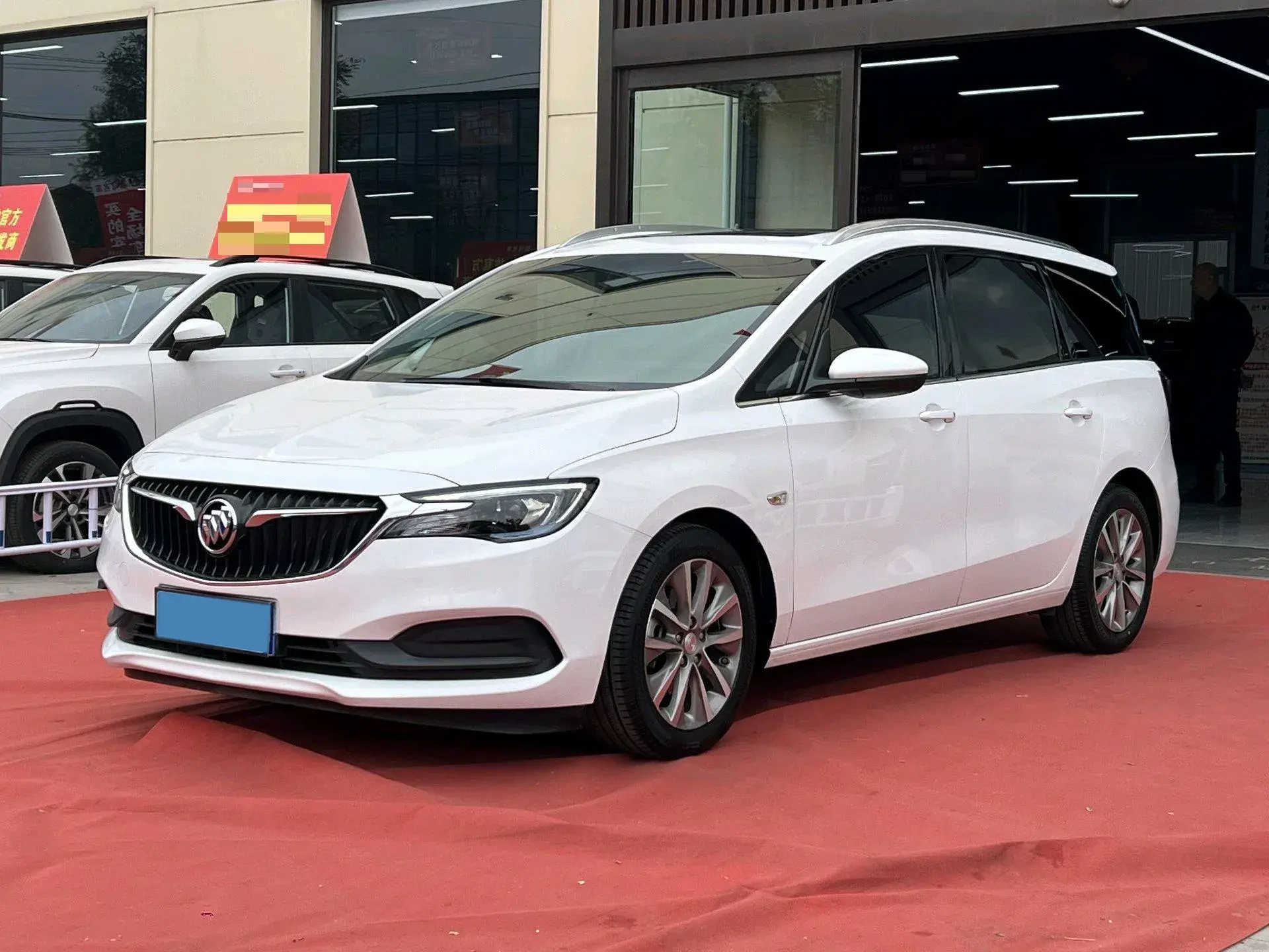 2021 BUICK GL6 view 1