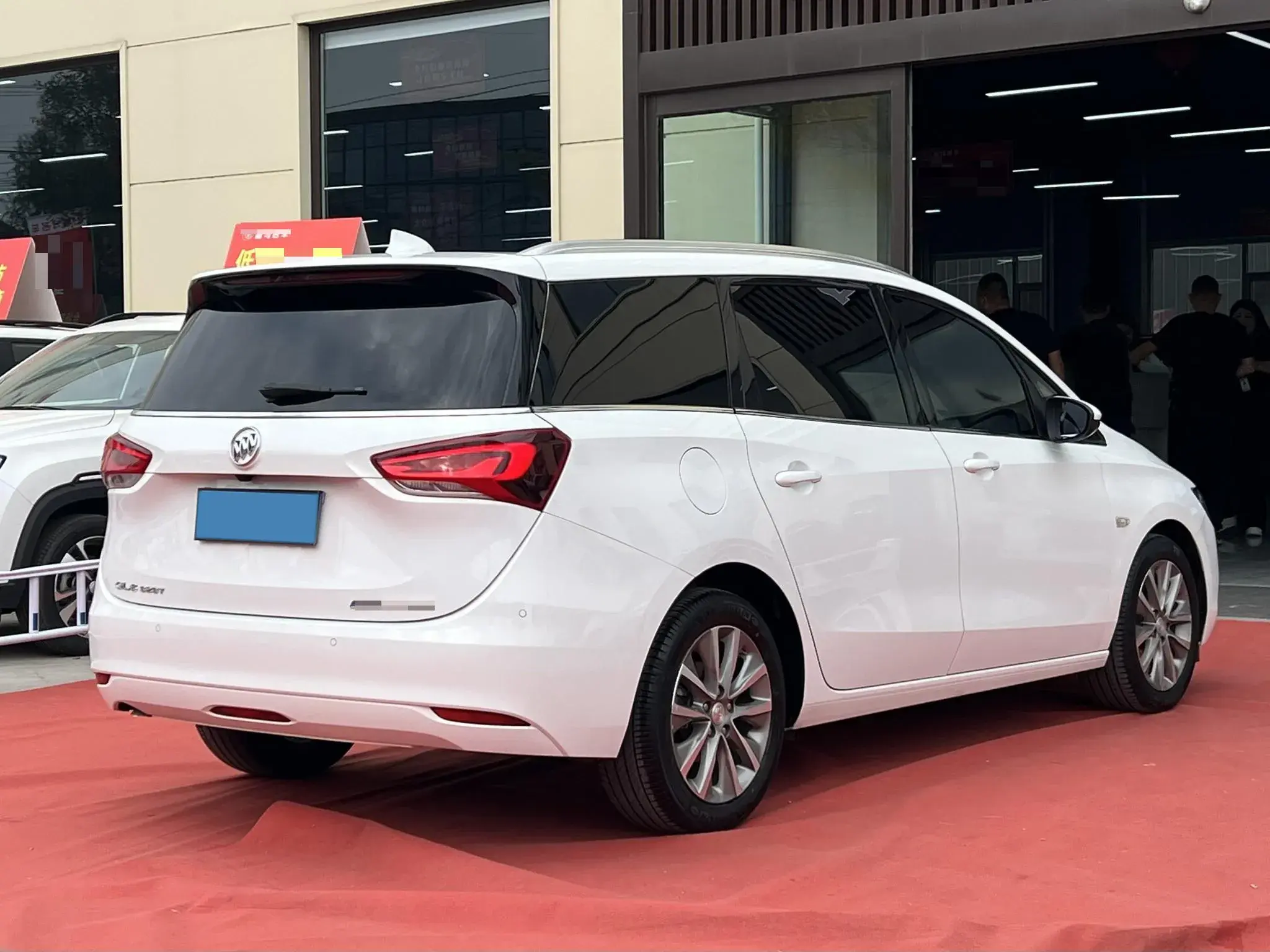 2021 BUICK GL6 thumbnail 4