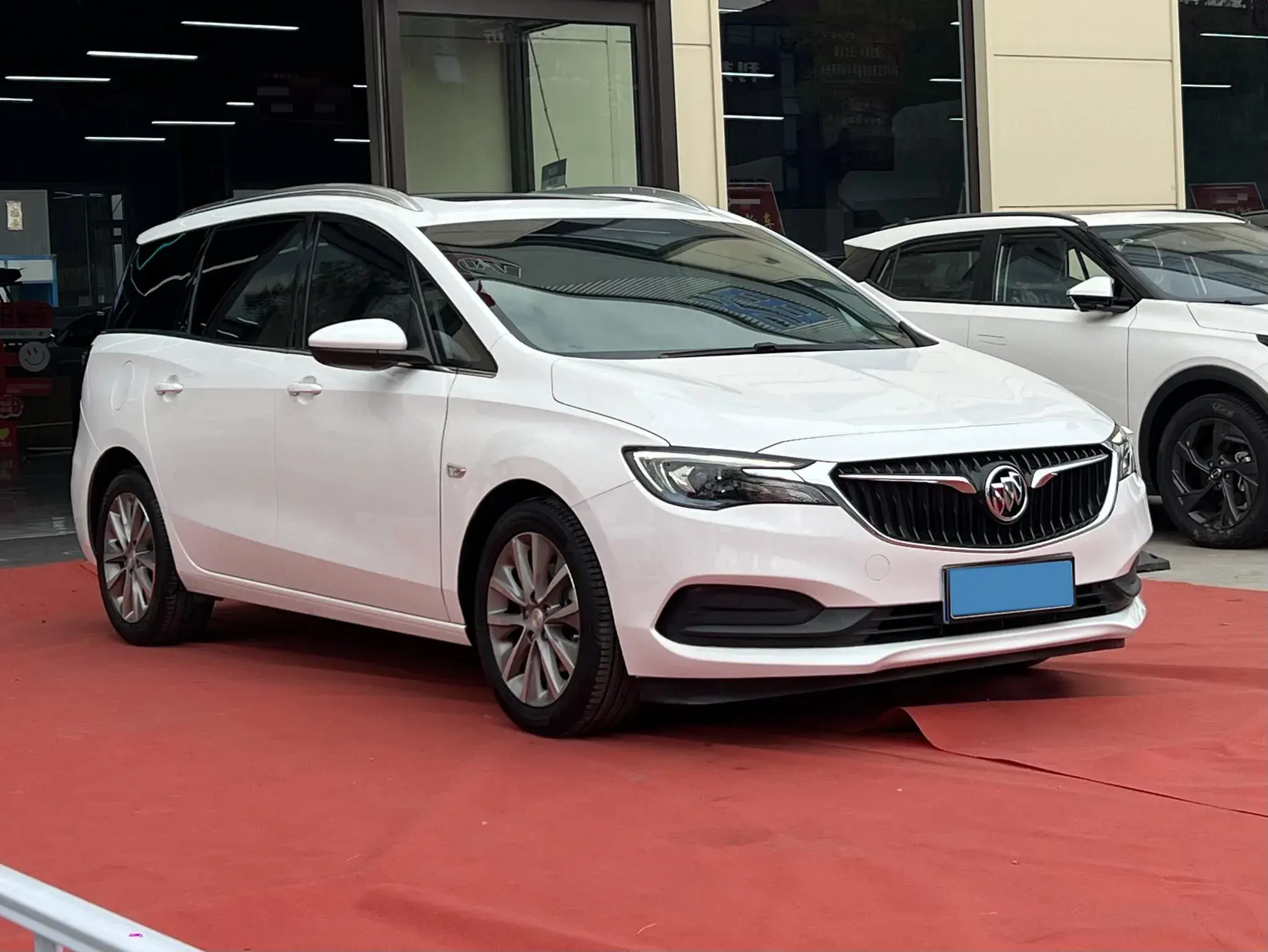 2021 BUICK GL6 thumbnail 2